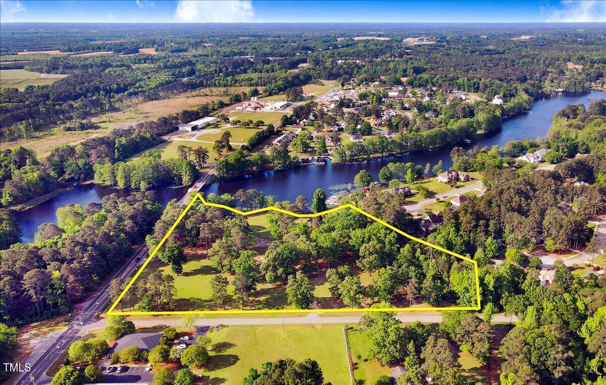 Image 1: 15-Country Club Rd-15-edit