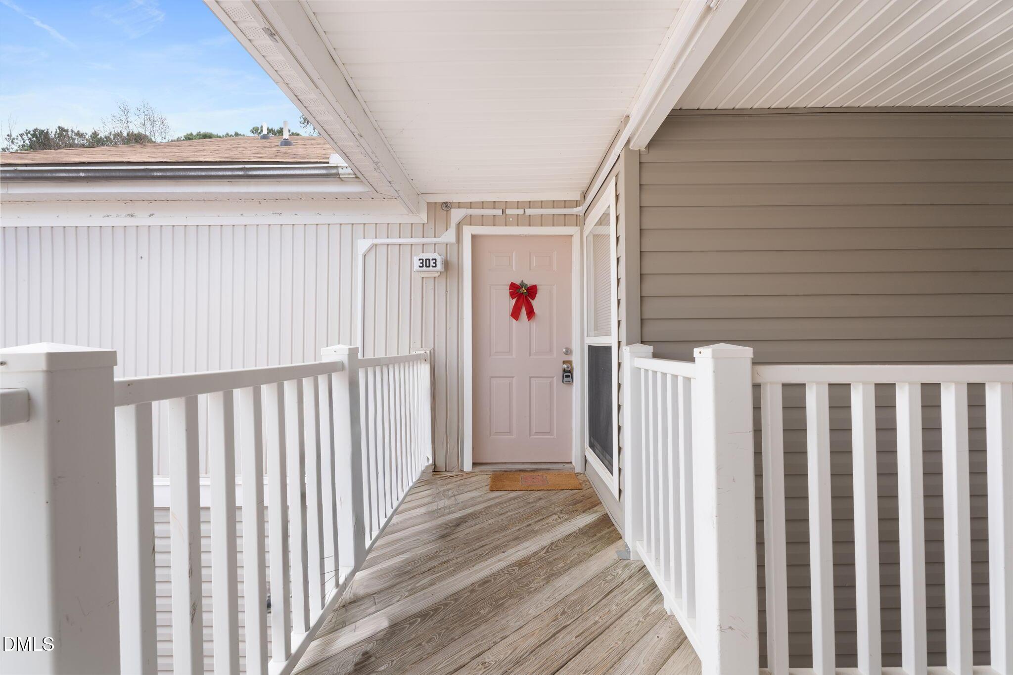 Image 1: 1-web-or-mls-DSC05598