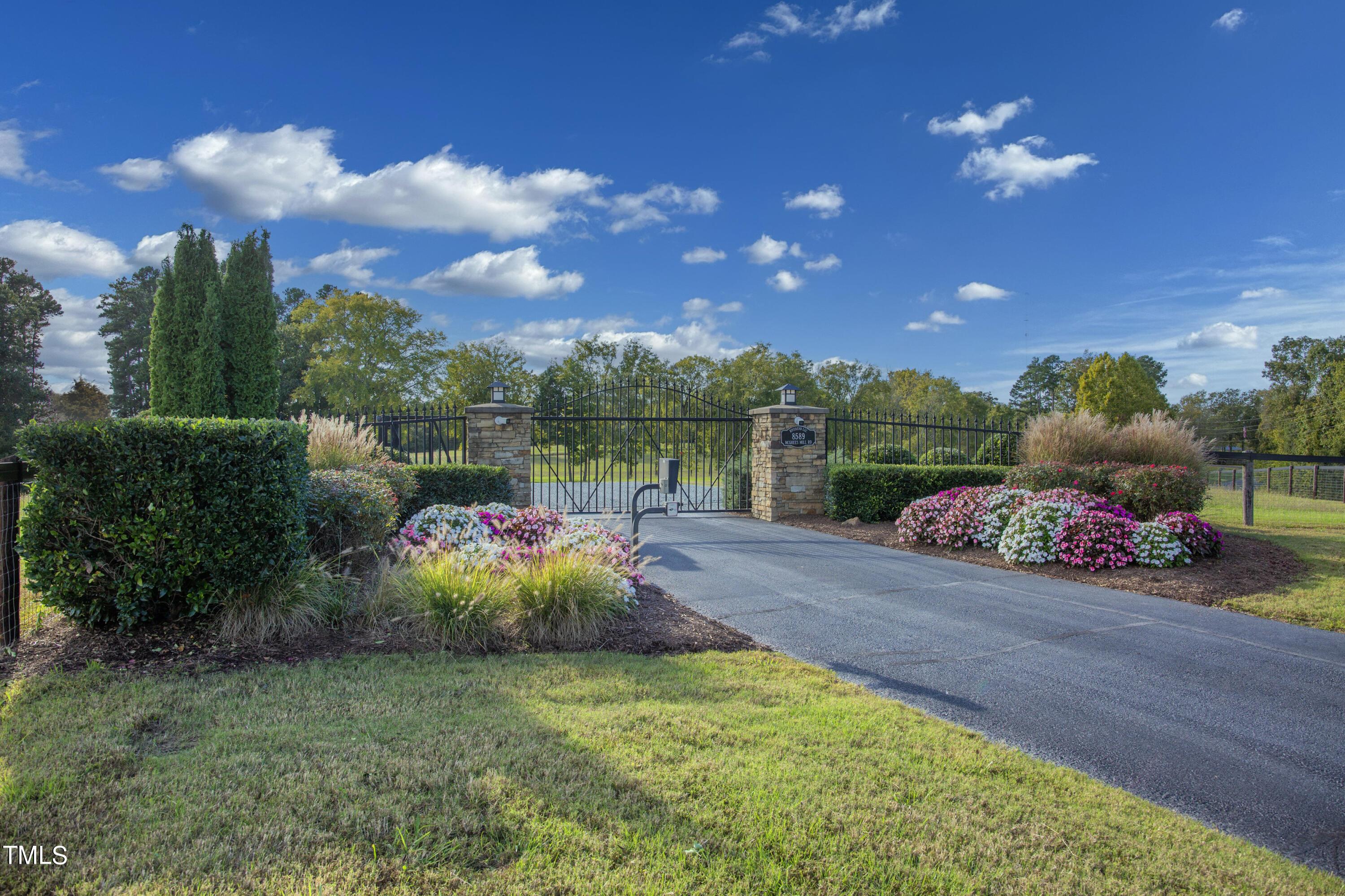 Image 3: Riverend Grounds Entry