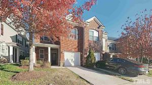 1739 Whirlaway Court