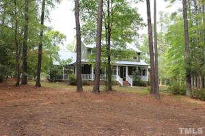 8 Twin Lakes Road