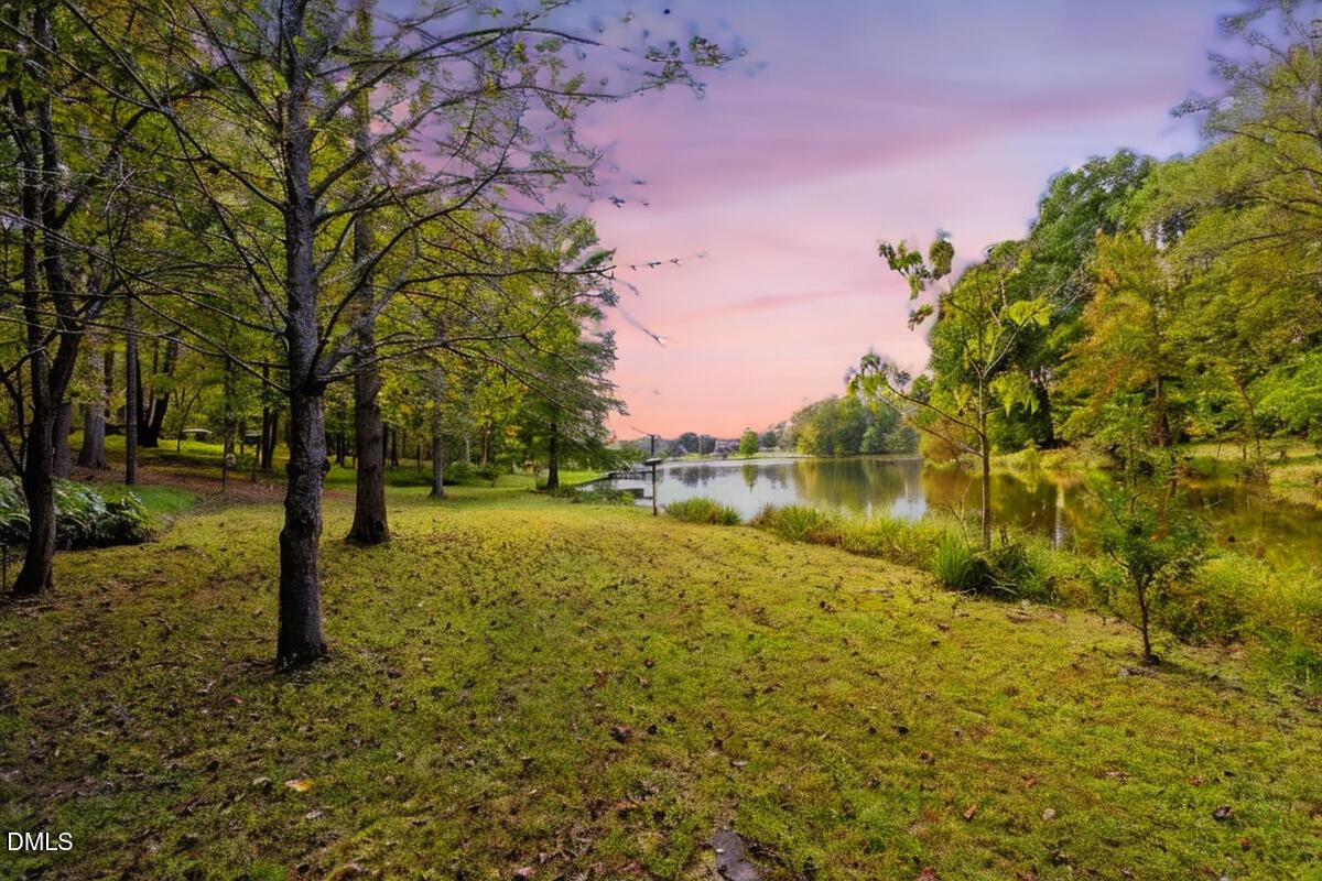 Image 4: arrowhead-lake - Day To Dusk - Dusk - 0