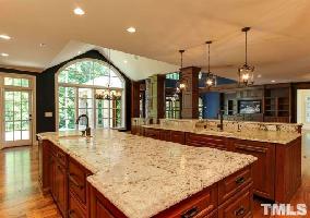 1809 Oatlands Court