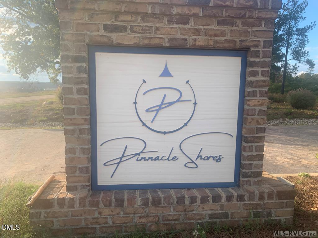 Image 3: Pinnacle Shores