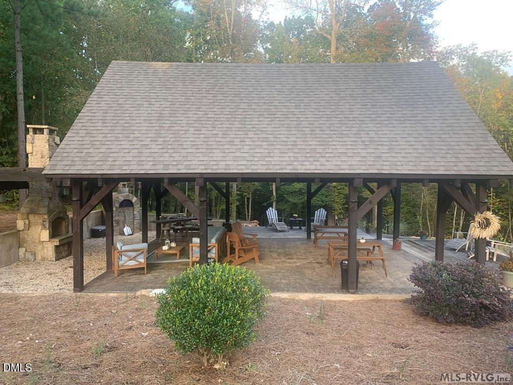Image 4: Shelter