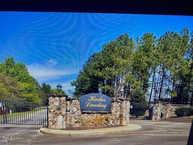 Image 2: Harbor Landing Entrance