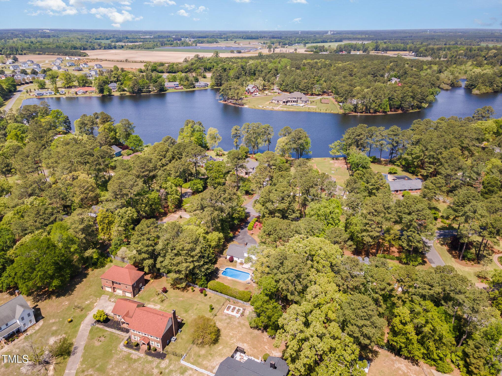 Image 4: 041_dji_0152-edit_210
