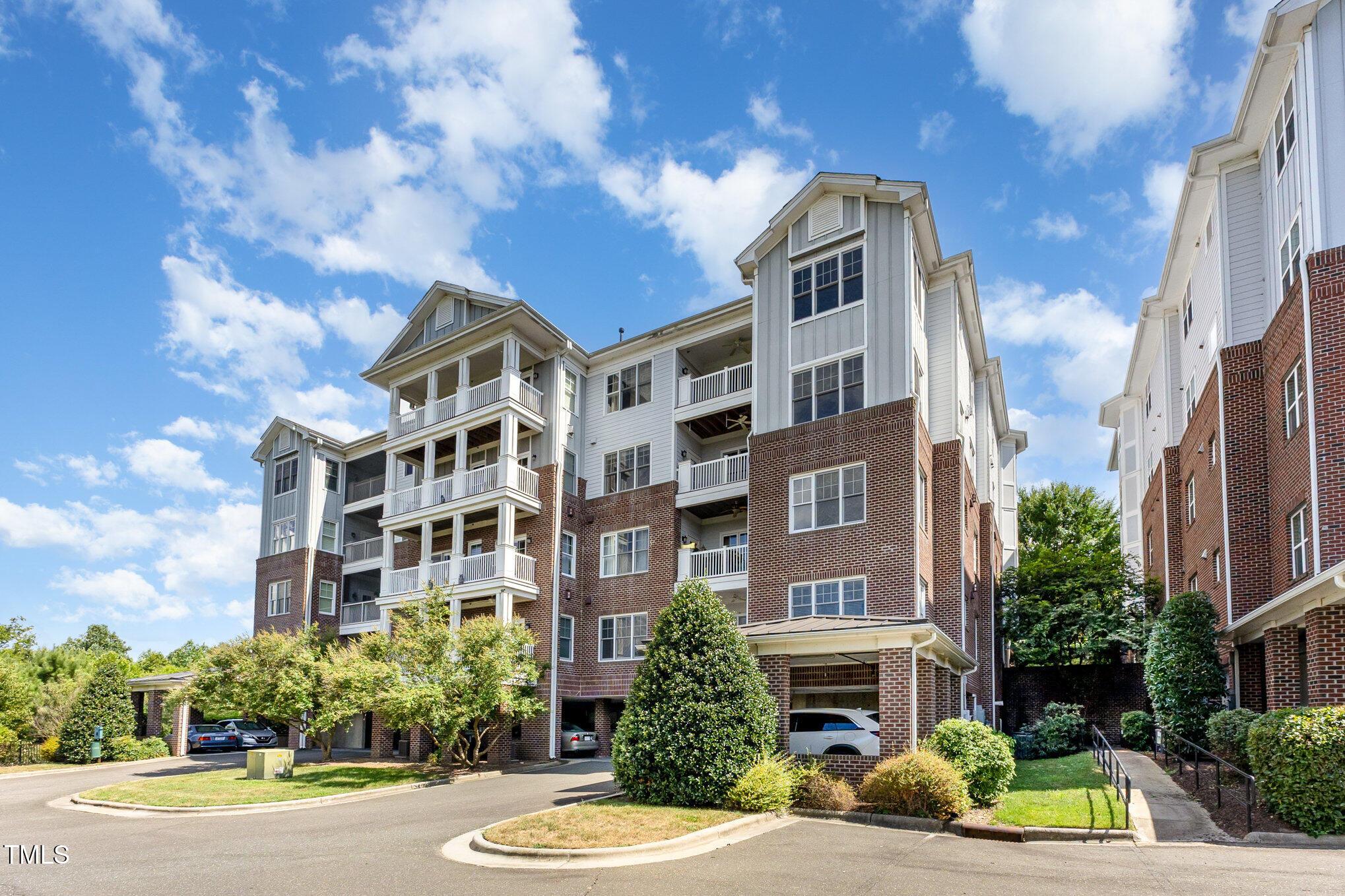 Image 2: Back of 1200 Building