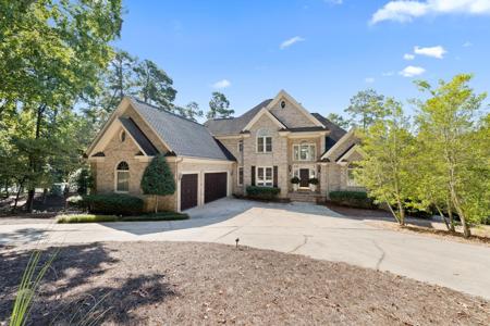 112 Moratock Point