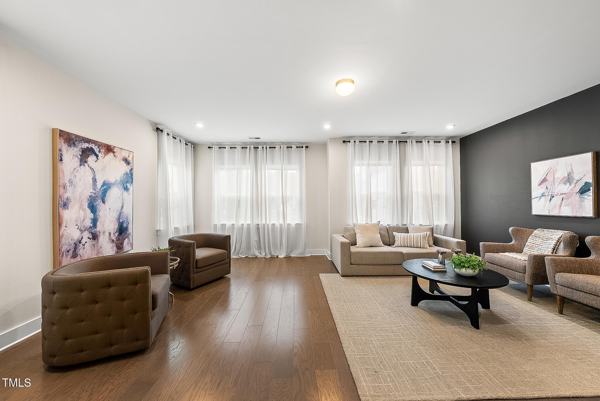 Image 3: DSC06921 Image 3: DSC06921