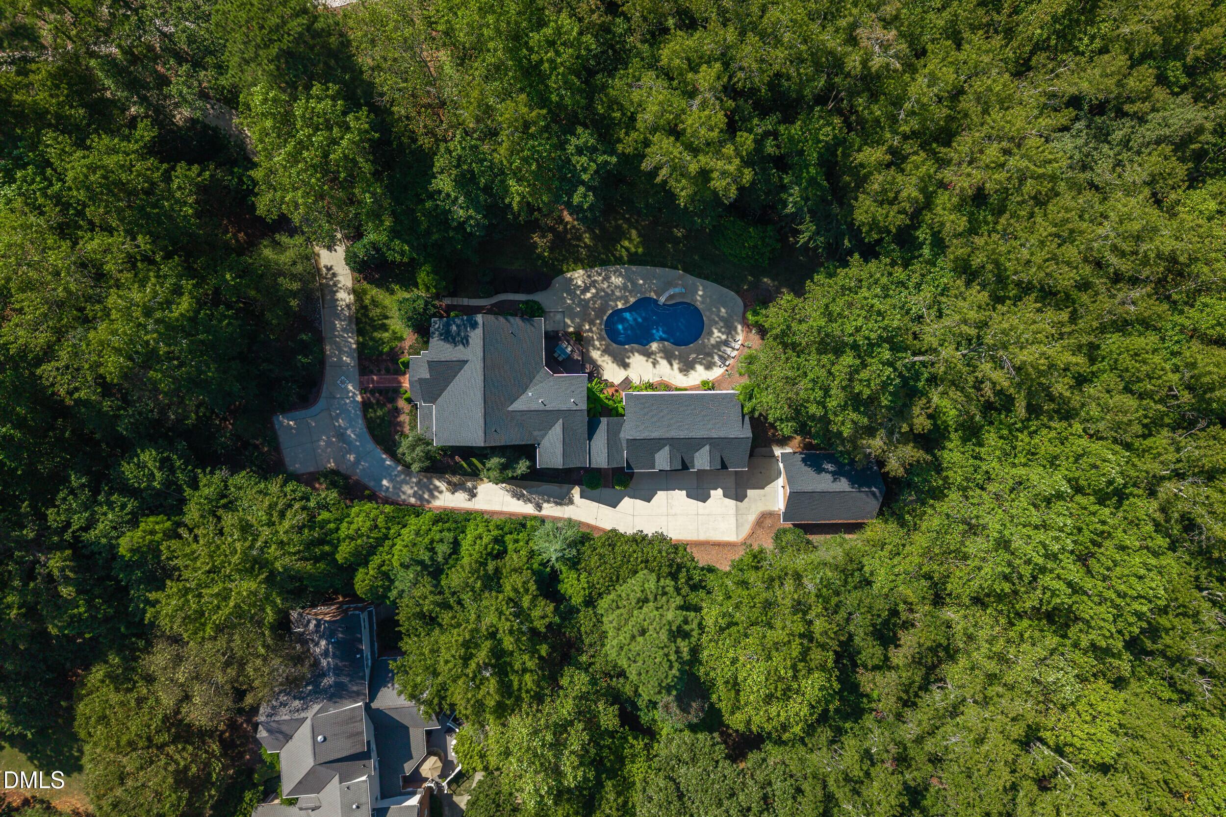 Image 3: 7 -6321 mountain grove ln, drone