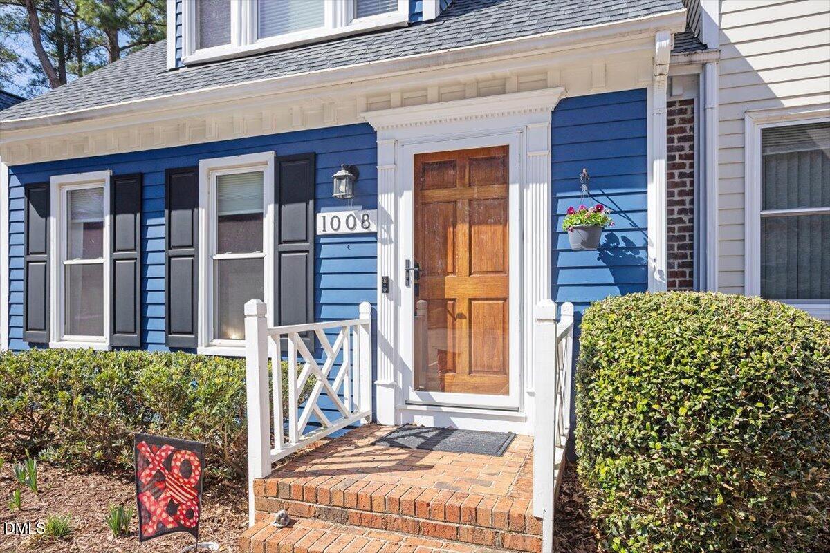 Image 3: Exterior Front