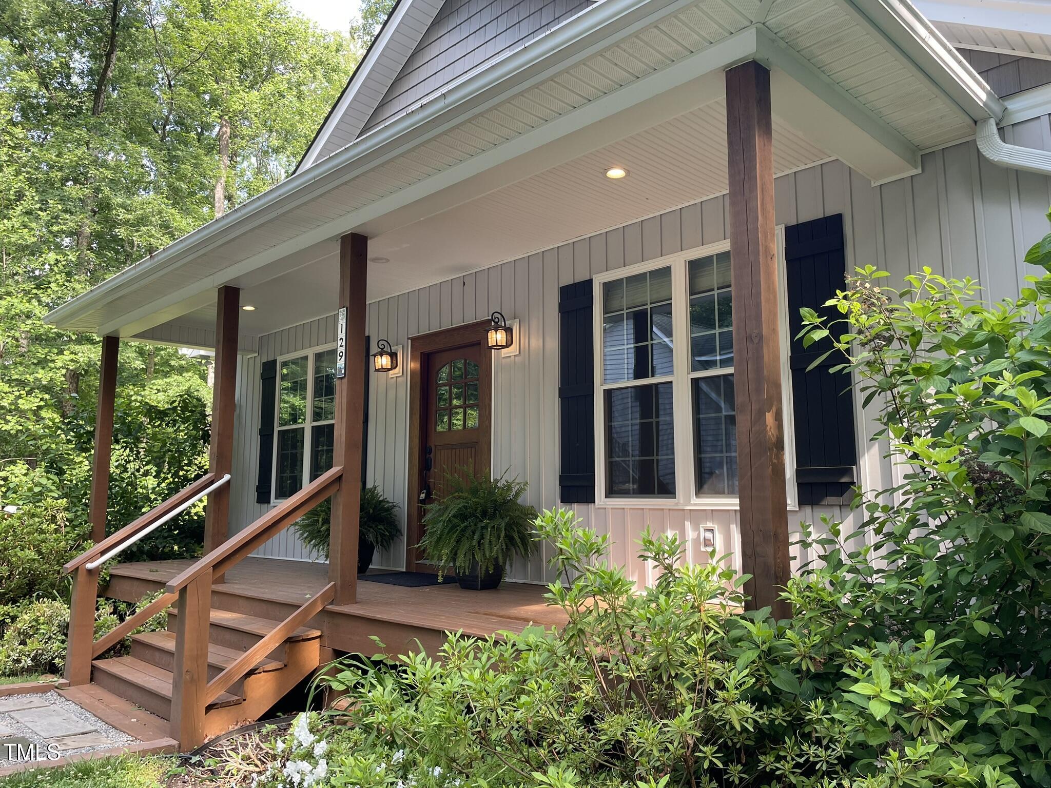 Image 1: Forest HIlls Pic