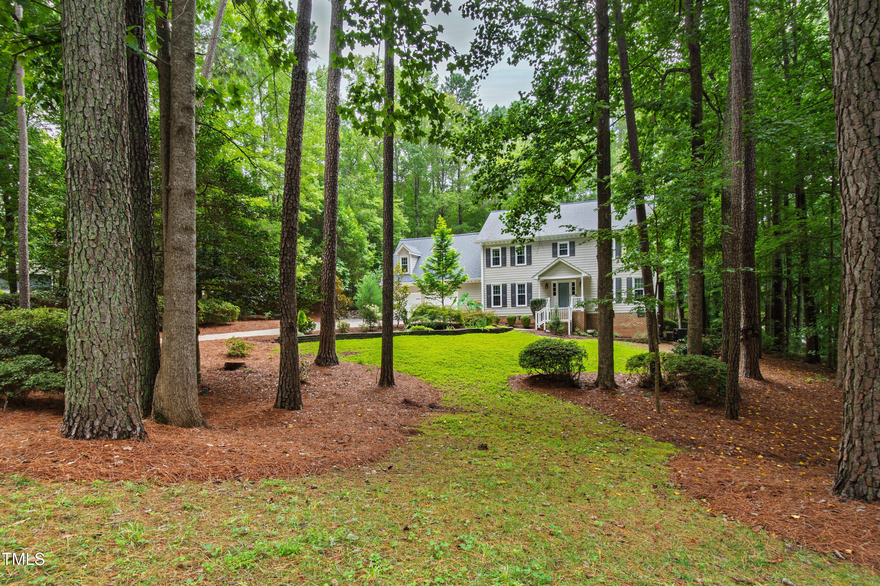 Image 2: 101 Loch Haven Lane