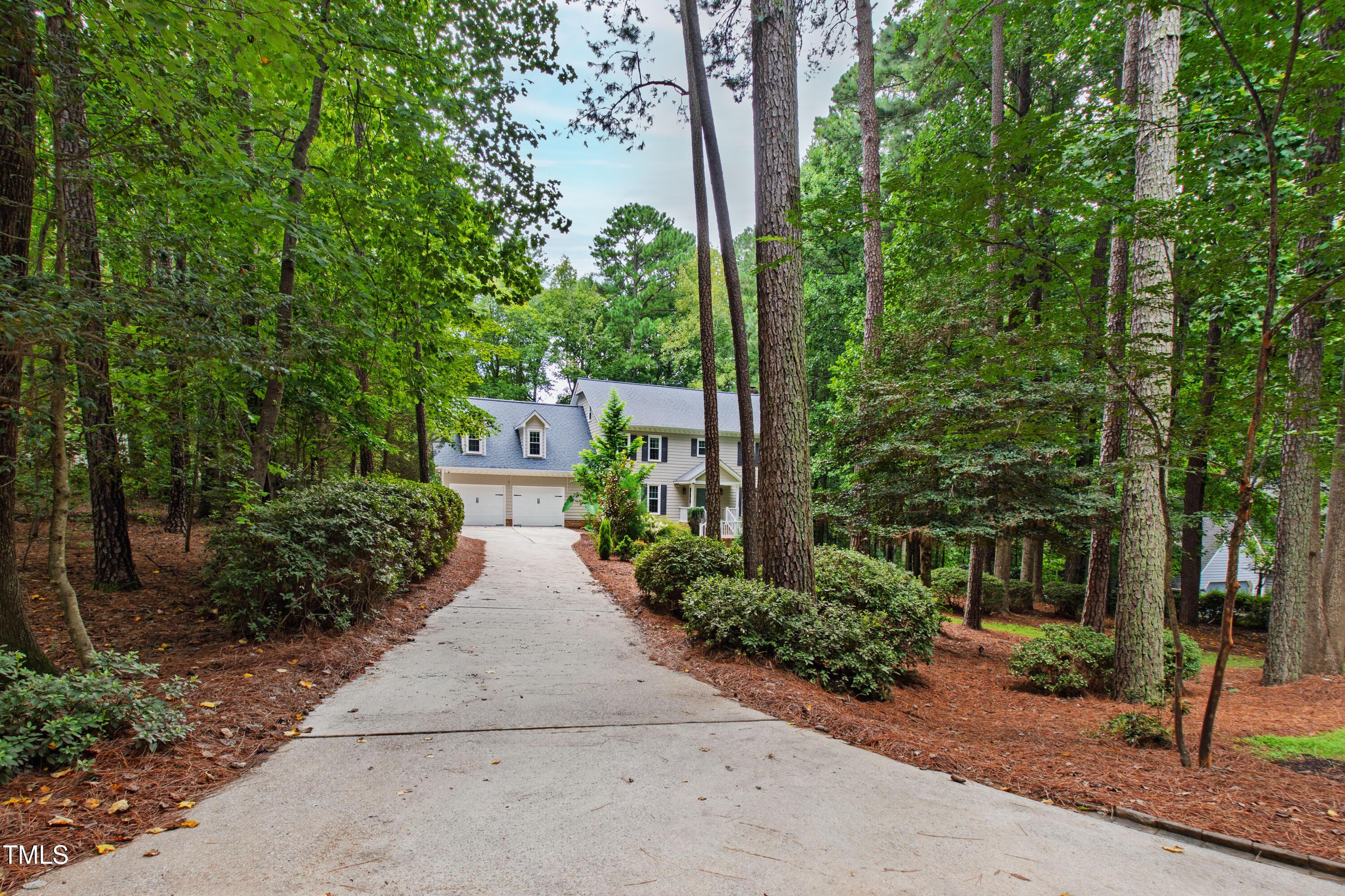 Image 3: 101 Loch Haven Lane