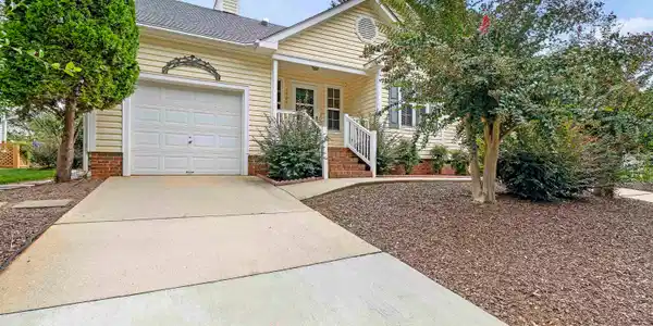 1121 Stoneferry Lane