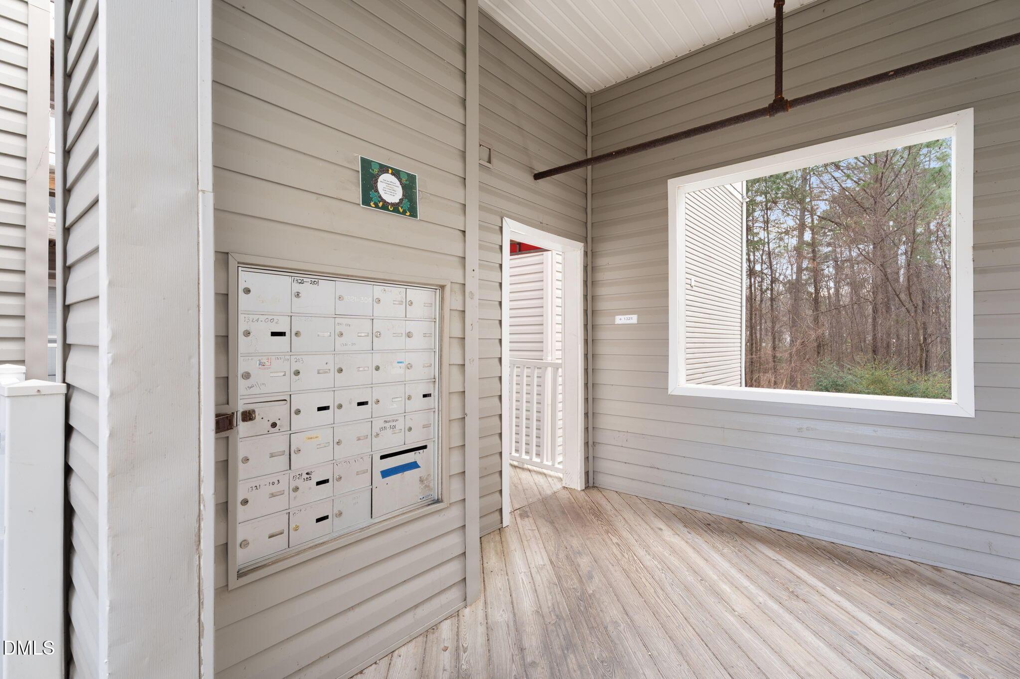 Image 4: 4-web-or-mls-DSC05593