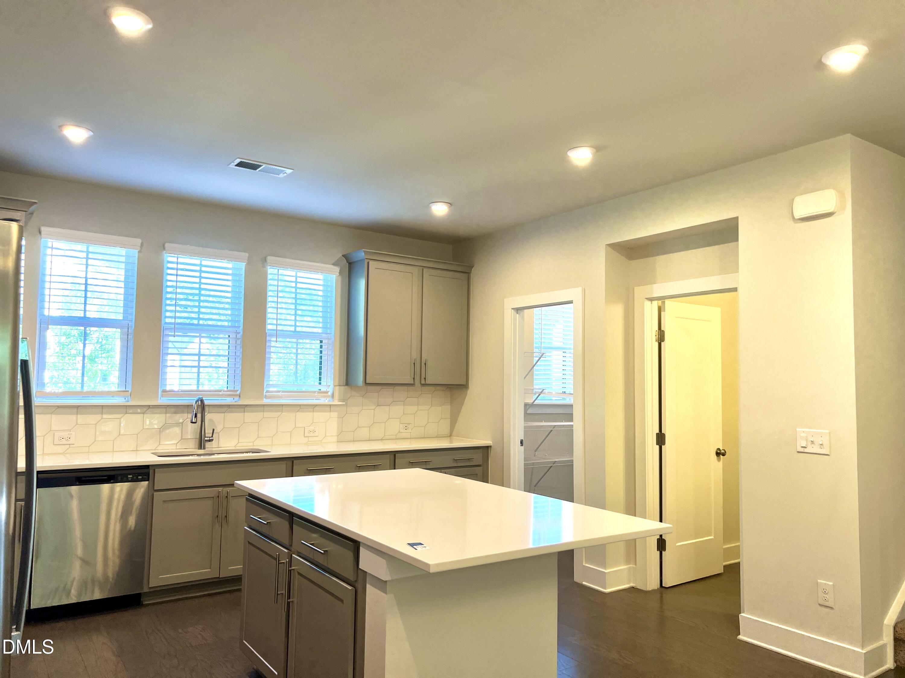 Image 4: IMG_7814 Image 4: IMG_7814