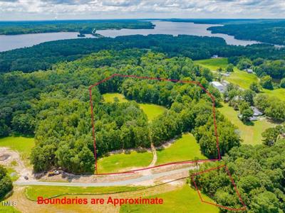 138 Lakeside Drive