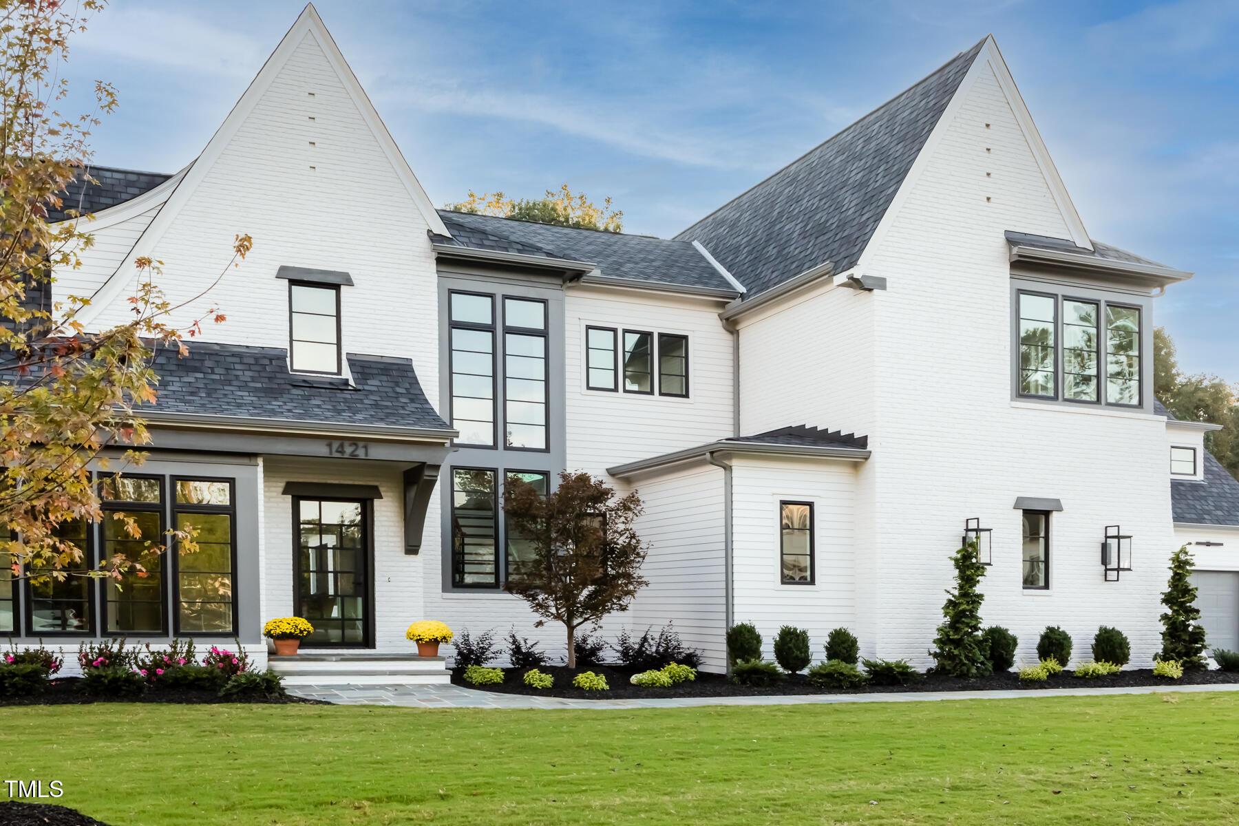 Image 3: 211013_0675-2w Image 3: 211013_0675-2w