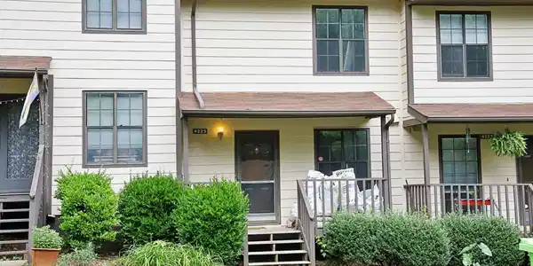 4225 The Oaks Drive
