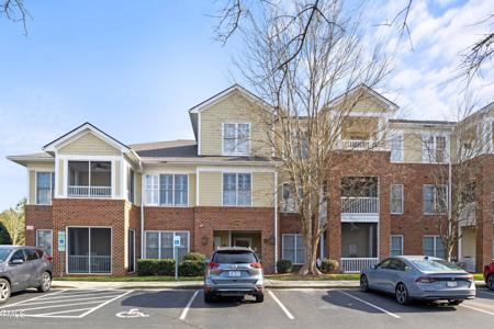 424 Waterford Lake Drive