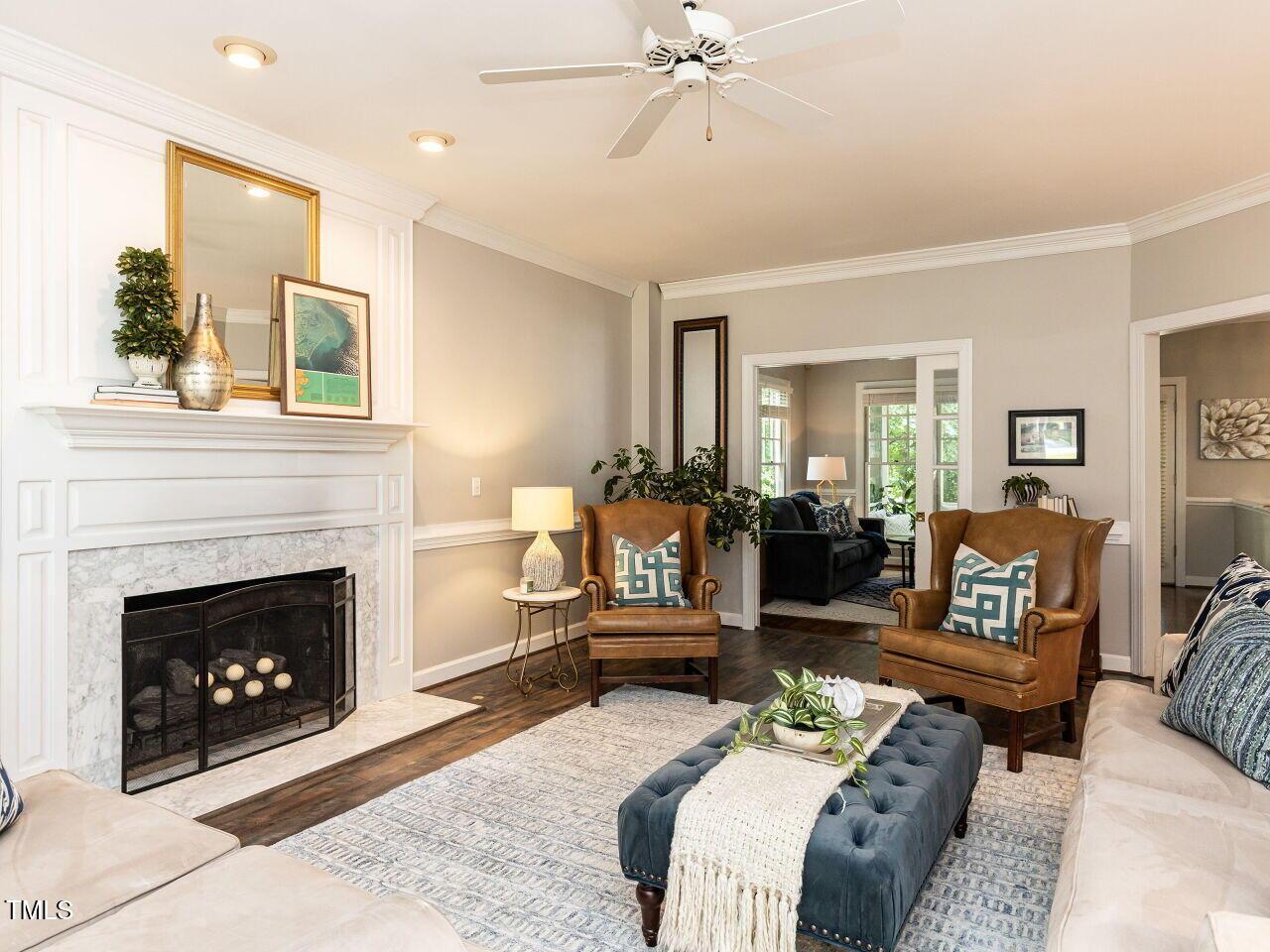 Image 3: 010-1280x960-family-room-with-fireplace