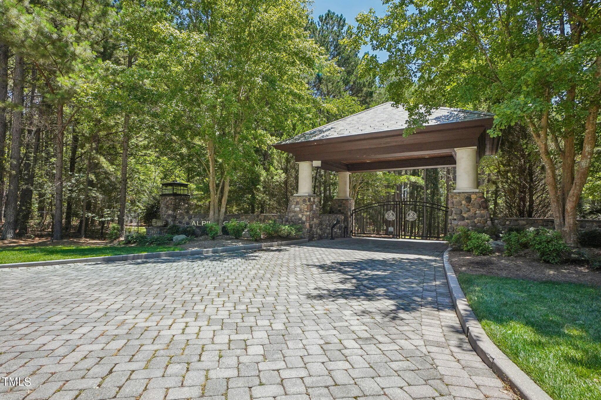Image 3: Alpine Creek Dr-079