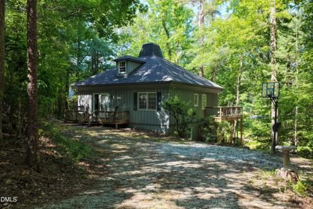 152 Duke Lane
