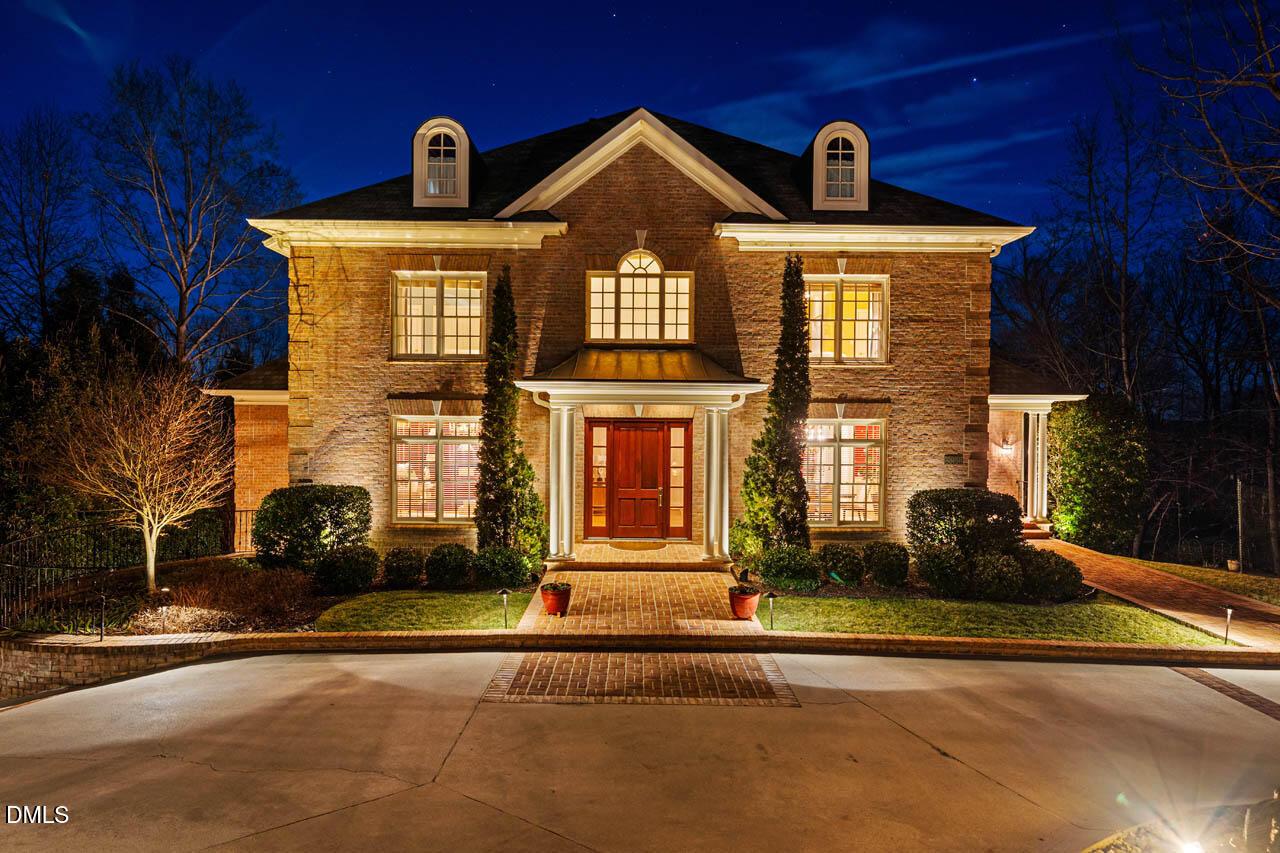 Image 1: 50131ManlyTwilight-013