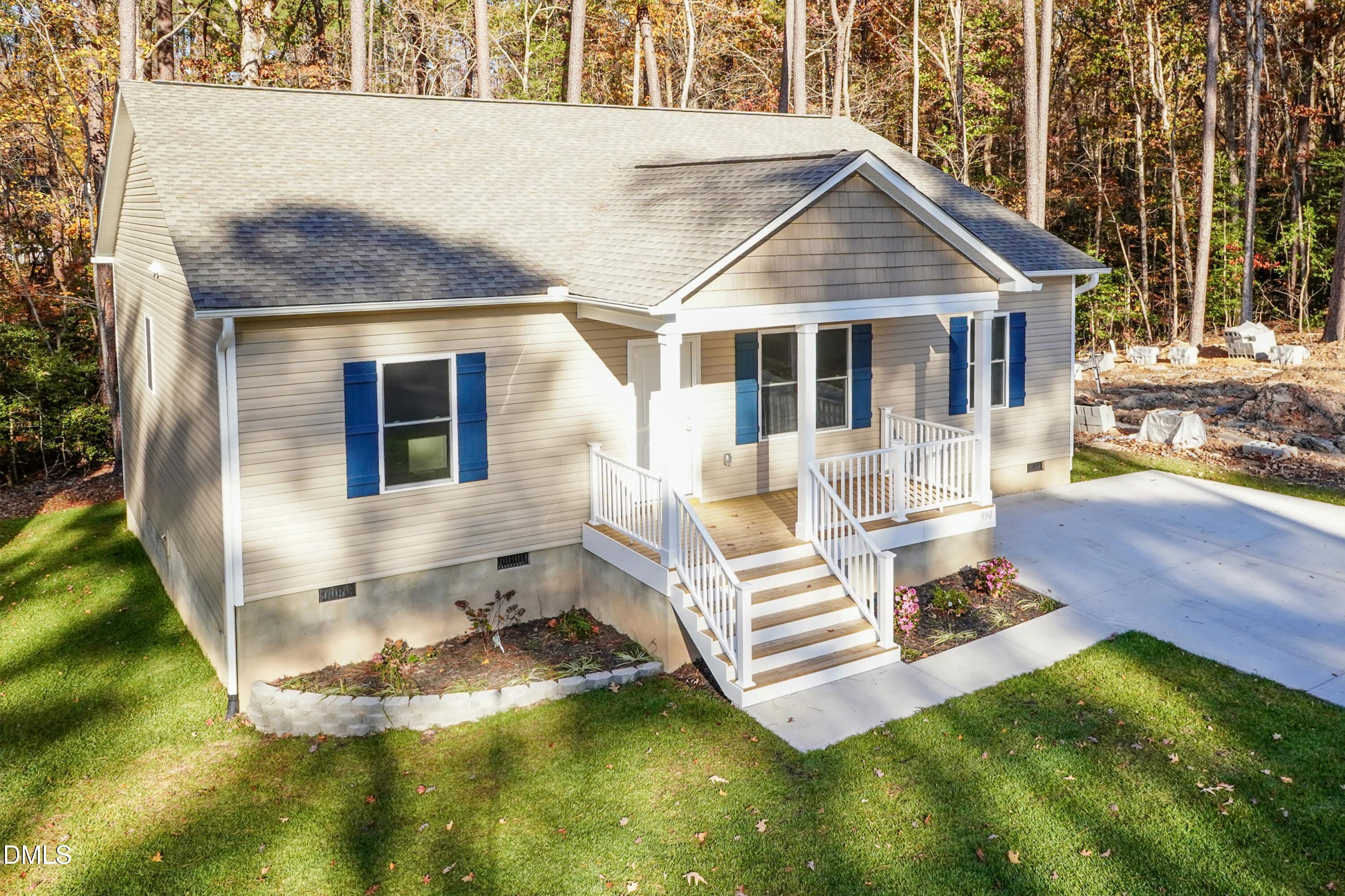 Image 1: Front 04 (15)