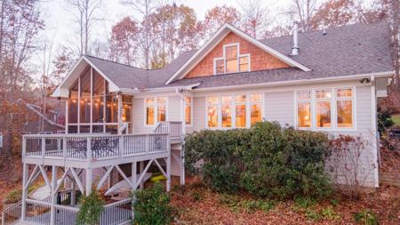 358 Lakewood Pointe Drive