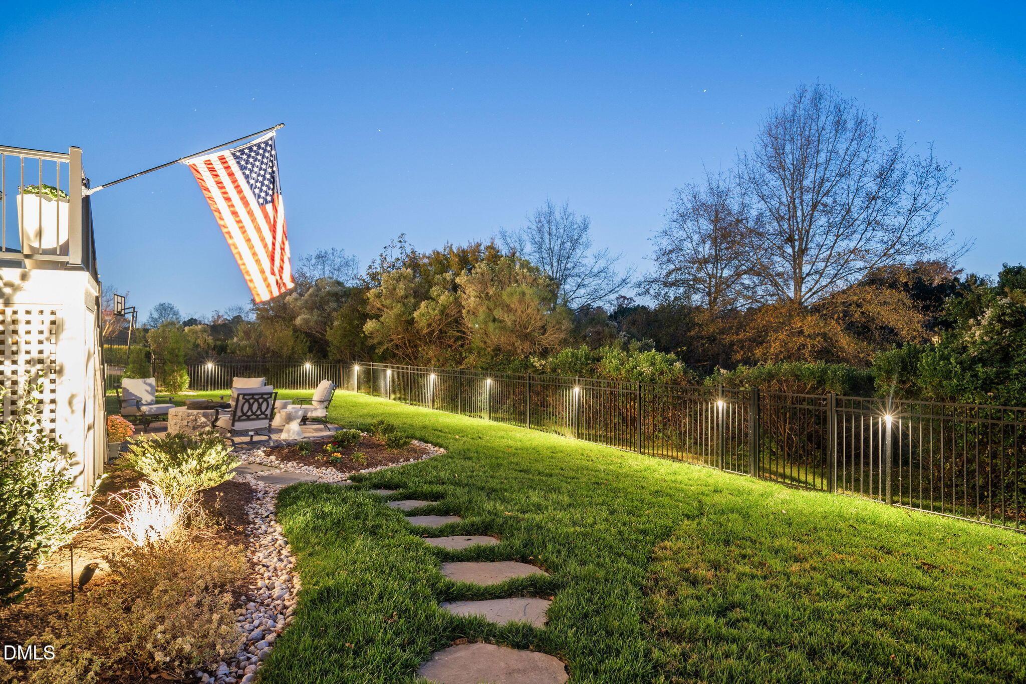 Image 2: 4-web-or-mls-307-belles-landing-ct