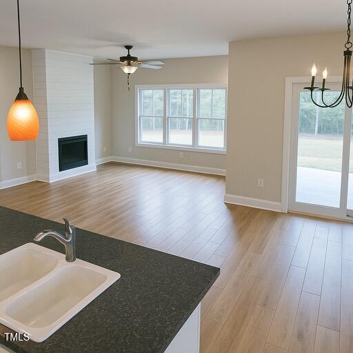 Image 4: 289D321A-7B40-49AC-85AC-4D710227BB65