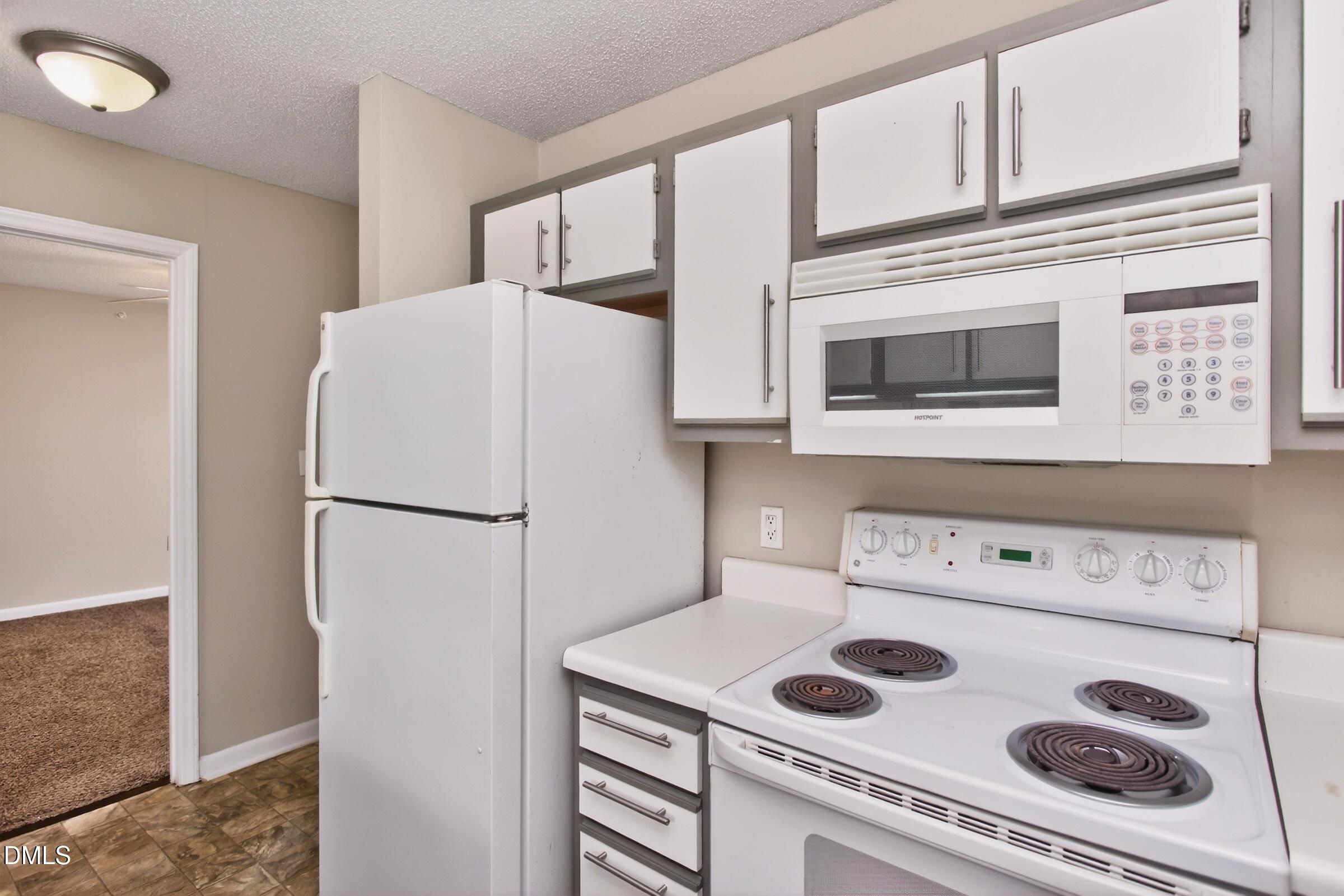 Image 4: 1341CrabOrchard005