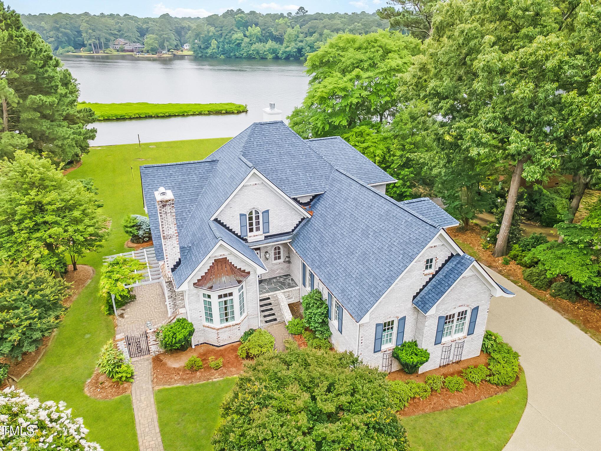 Image 1: 003_dji_0002-edit_688 Image 1: 003_dji_0002-edit_688