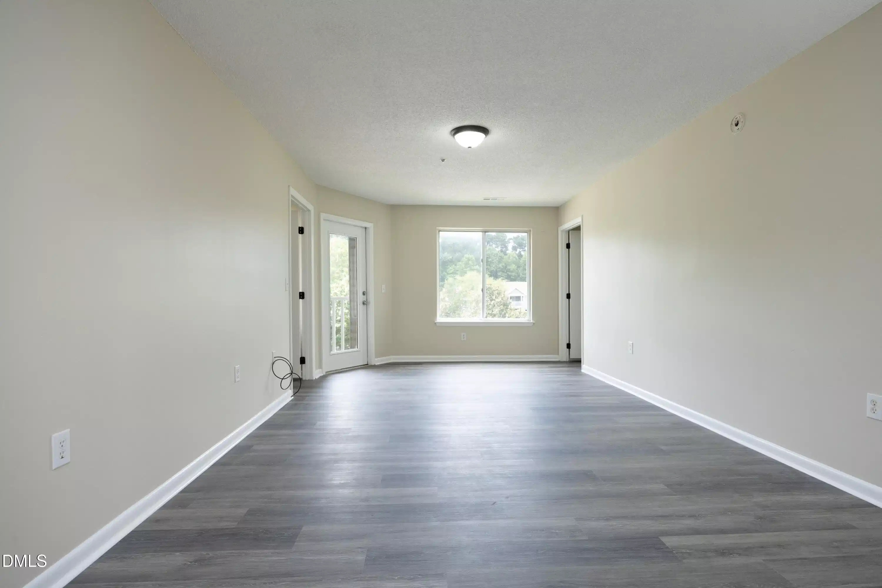 Image 1: 19Living