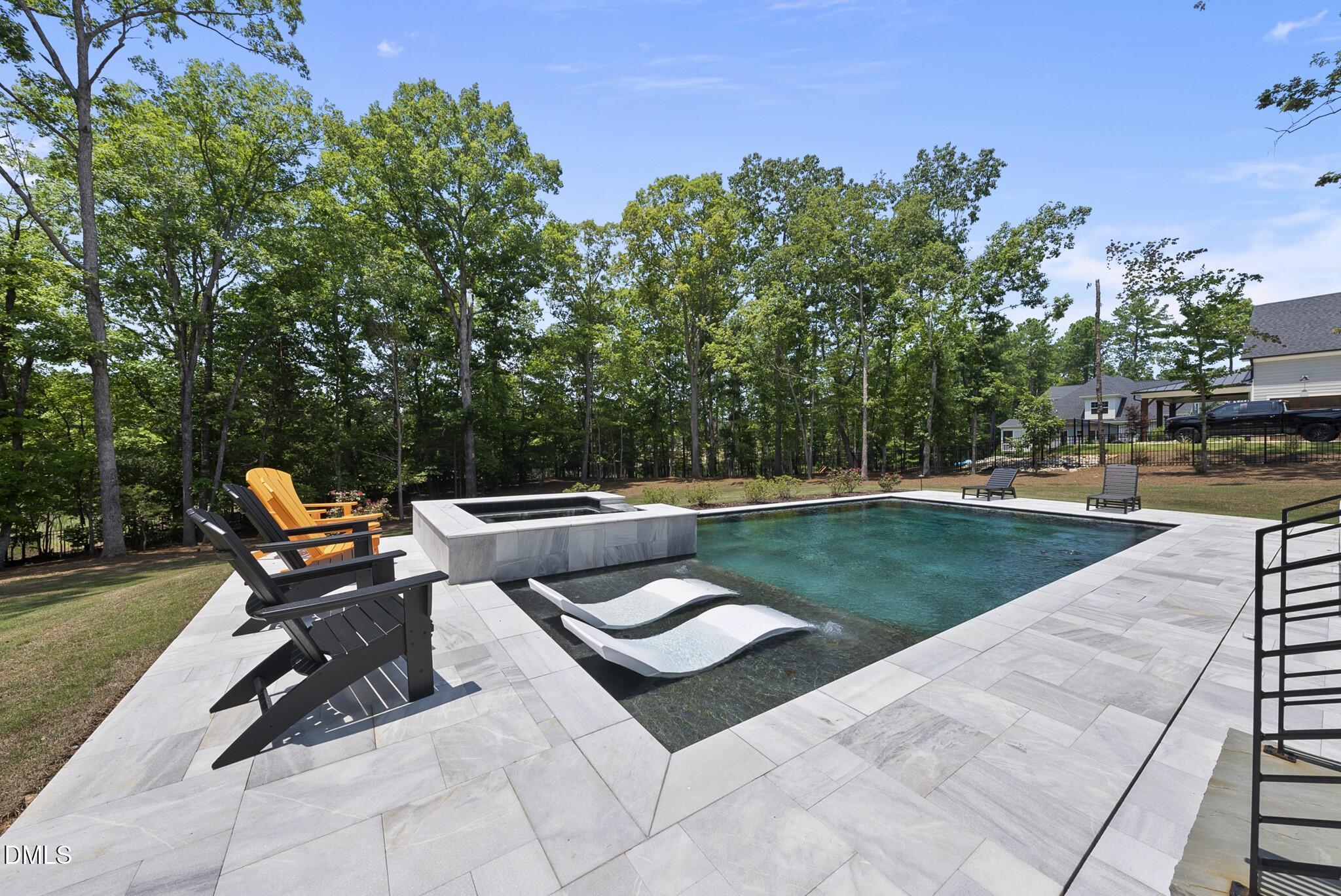 Image 3: Sun Deck