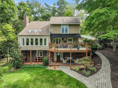 550 Oak Pointe Drive