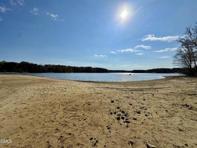 282 W Lakefront Drive