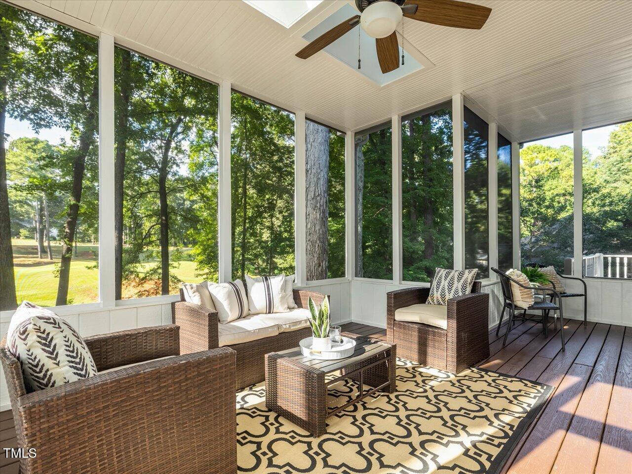 Image 3: 026-Screened Porch