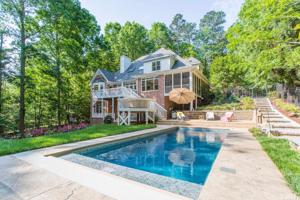 1033 Erins Way Lane