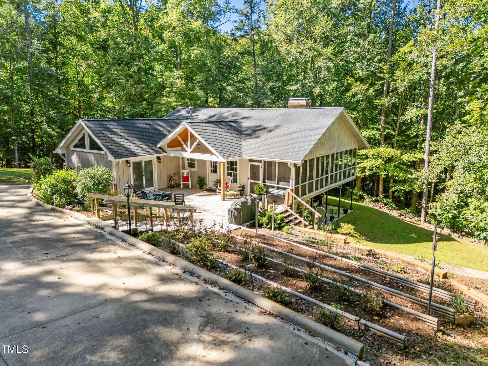 Image 2: 4-web-or-mls-DJI_20250827104410_0009_D