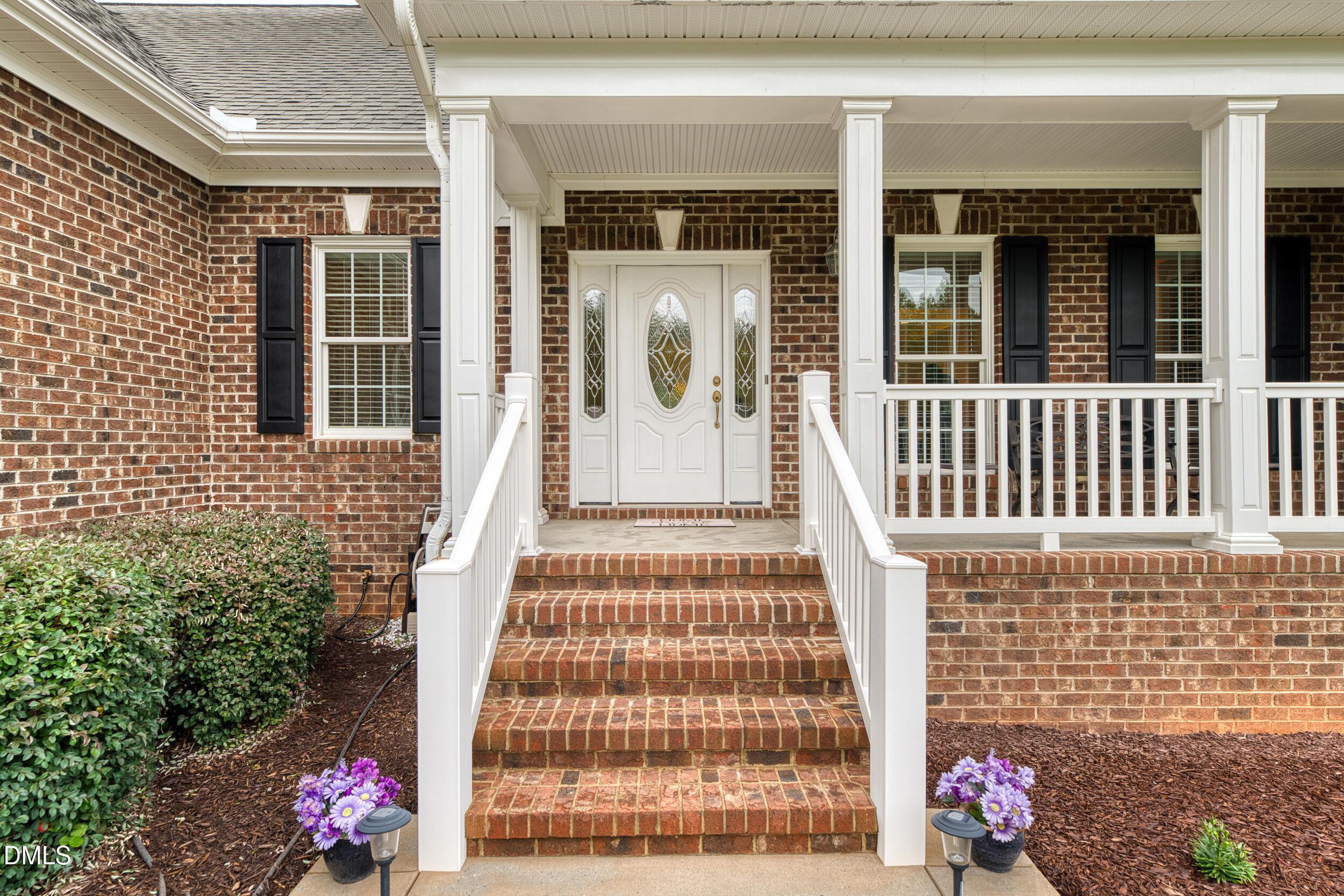 Image 4: 3-330-cardens-cove-rd-basement-exterior