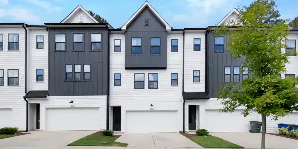 914 Waterside View Drive