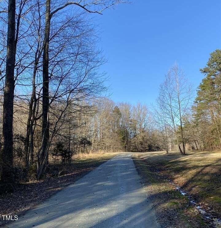 Image 3: ROLLING CREEK-DRIVEWAY