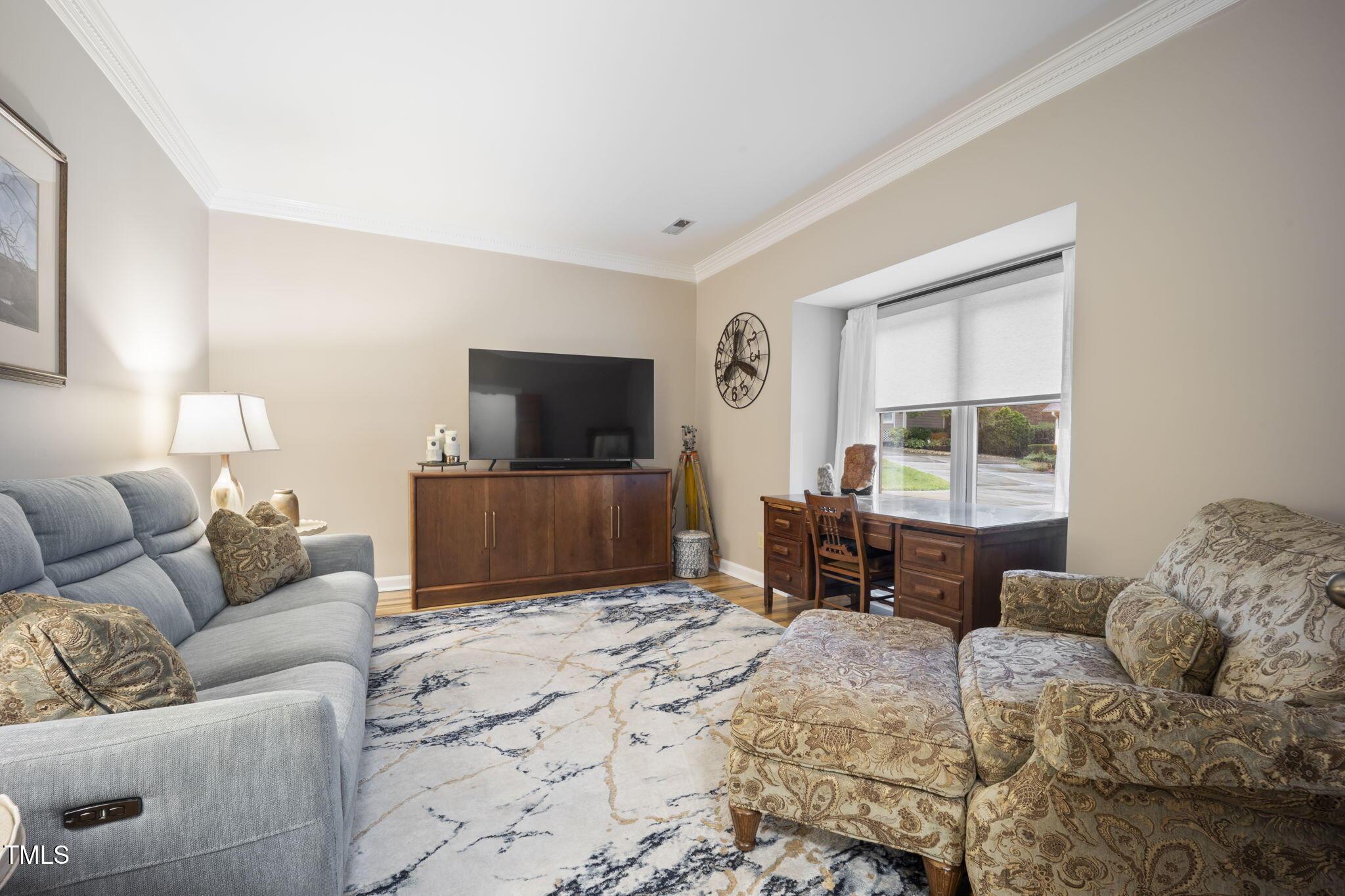 Image 2: 9-web-or-mls-484A9693