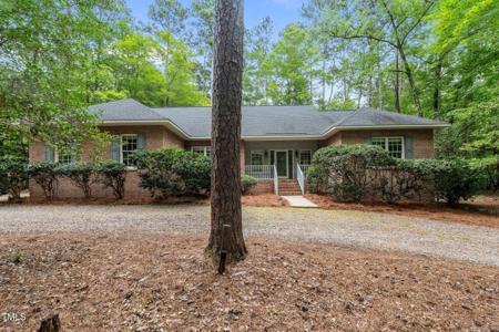 1124 Woodridge Trail