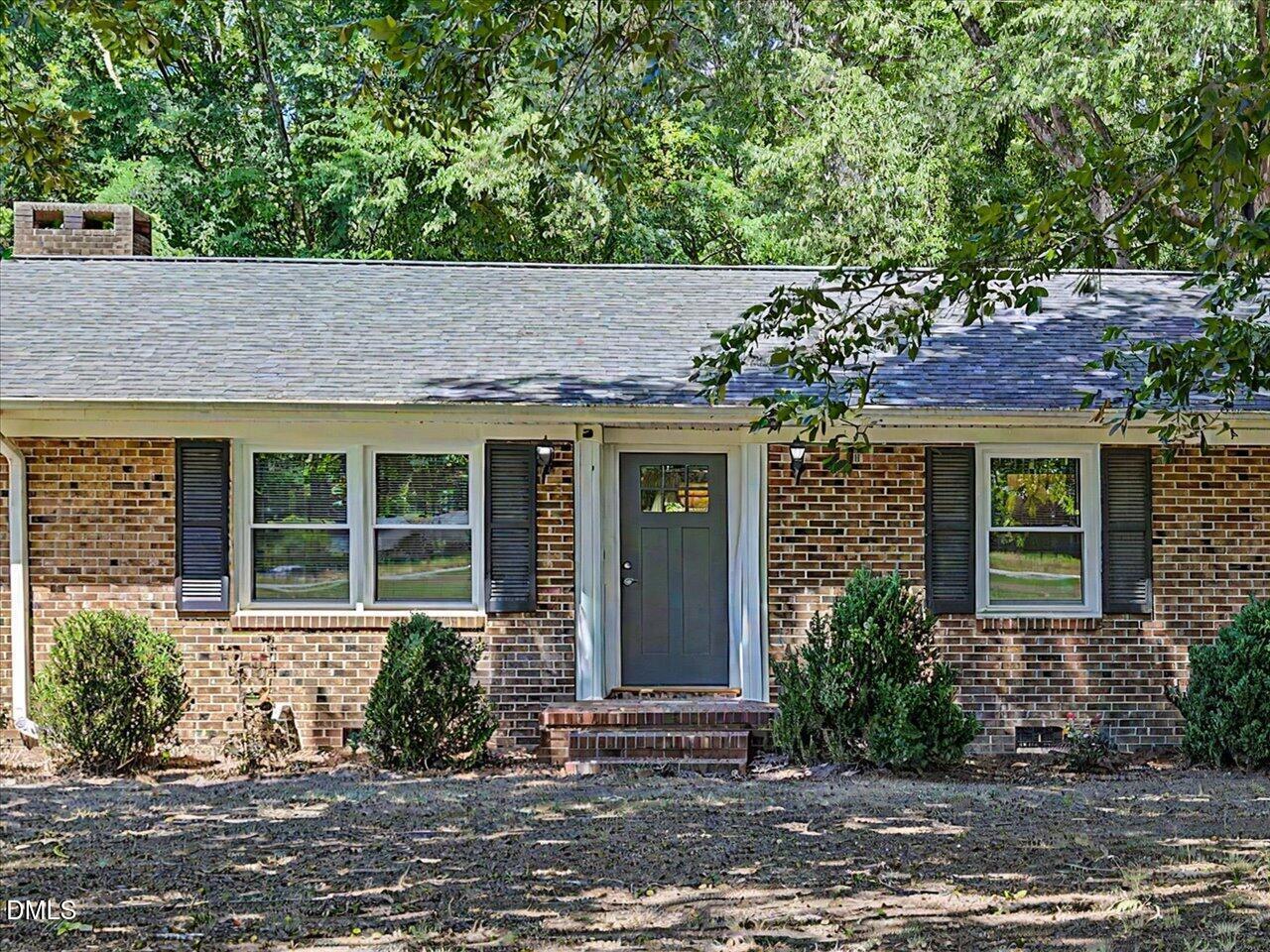 Image 4: 04-Front Entry