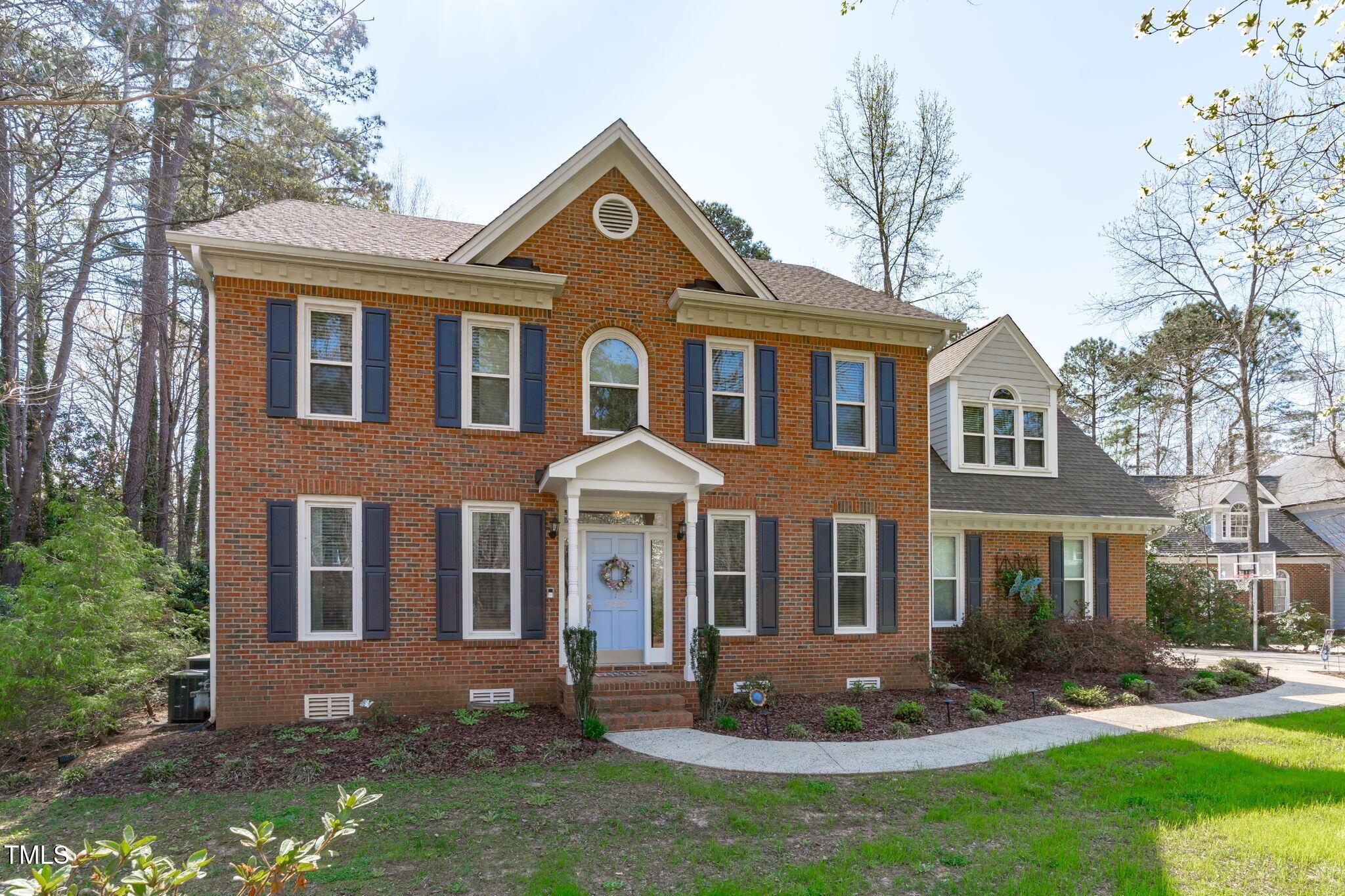 Image 2: Welcome To 5220 Linksland Dr